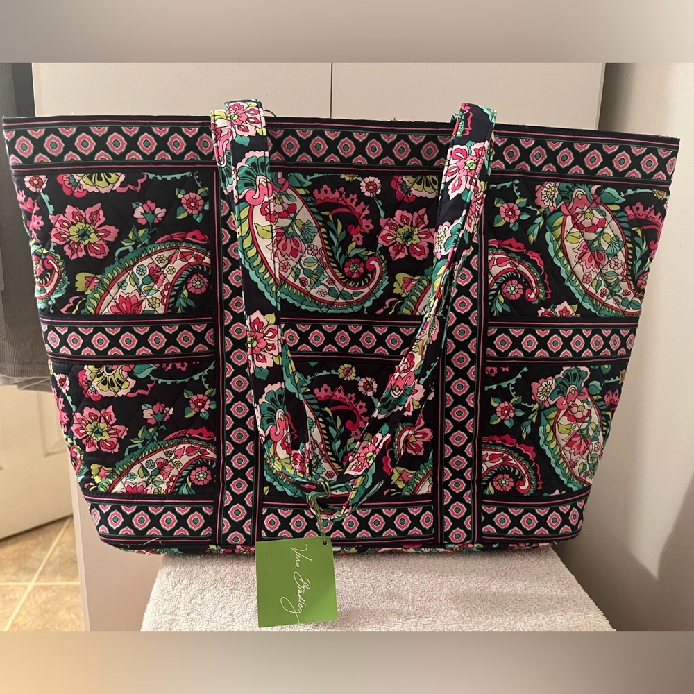 NWOT Vera Bradley Black and Pink Paisley and Floral Shoulder Bag - Picture 1 of 5